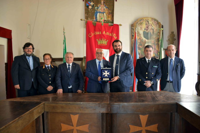 Foto istituzionale presso Salone Morelli