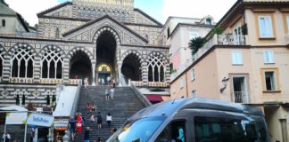 Amalfi, riparte il servizio bus interno in orario pomeridiano.