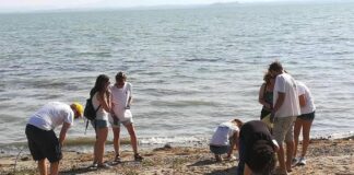Legambiente, mare inquinato in 14 punti in Campania. Forte criticità alla foce del torrente Dragone ad Atrani.