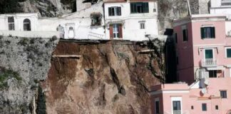 Amalfi, grosso costone frana sulla ss163, si cercano dispersi.
