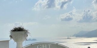 Installate nuove infrastrutture di ricarica elettrica in Costa D’Amalfi. Da Maiori a Positano le nuove 12 colonnine di ricarica elettrica.