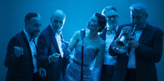Ad Amalfi in Jazz Daniela Tenerini and Four Seasons Quintet. Un viaggio musicale tra i grandi classici della Swing Era, con contaminazioni pop contemporanee