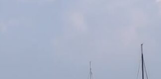 Lo yacht Savannah ancorato a Positano, le foto
