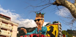 Il carro dedicato al mito di Enzo Ferrari e delle “rosse”  vince il 50esimo Gran Carnevale di Maiori
